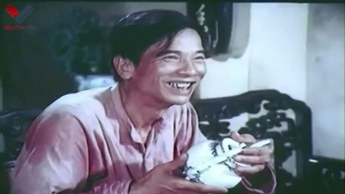 Chiếc Bình Tiền Kiếp